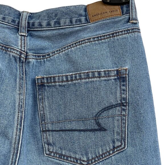 American Eagle SZ 4 Mom Jeans High-Rise Whiskered Distressed Pocket Frayed Hems - Picture 7 of 13